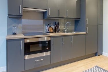 Deluxe 2 Bed Apartment at Symons House, Belgrave Street, Burley Park, Leeds, LS28DD - Image 15