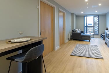Penthouse 2 Bed Apartment at Symons House, Belgrave Street, Burley Park, Leeds, LS28DD - Image 10
