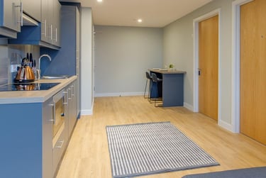 Penthouse 2 Bed Apartment at Symons House, Belgrave Street, Burley Park, Leeds, LS28DD - Image 12