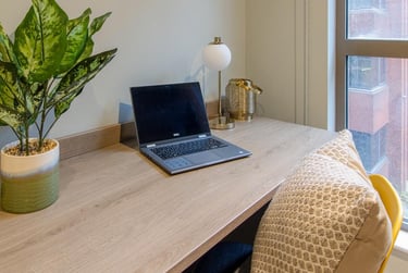 Classic 5 Bed Ensuite at Symons House, Belgrave Street, Burley Park, Leeds, LS28DD - Image 11