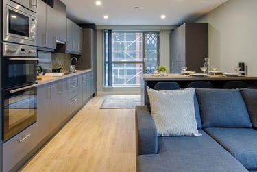 Classic 5 Bed Ensuite - Image 18