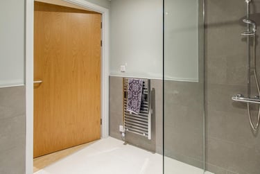 Penthouse 1 Bed Apartment at Symons House, Belgrave Street, Burley Park, Leeds, LS28DD - Image 13