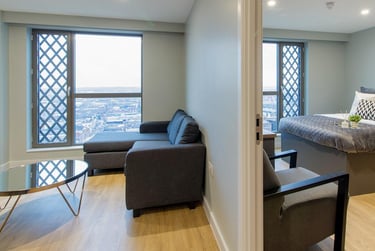 Penthouse 1 Bed Apartment - Image 19
