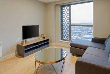 Penthouse 1 Bed Apartment - Image 20