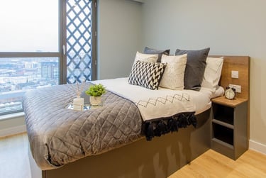 Penthouse 1 Bed Apartment - Image 28