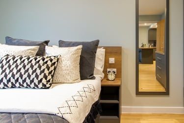 Penthouse 1 Bed Apartment - Image 31