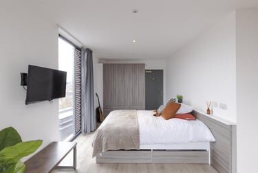 Platinum Studio - Image 1