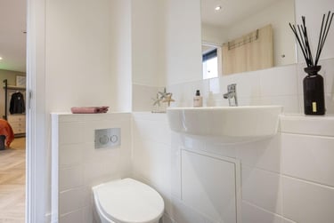 Platinum Ensuite at Arcadian, 260 Huntingdon Street, City Centre, Nottingham, NG13NB - Image 4