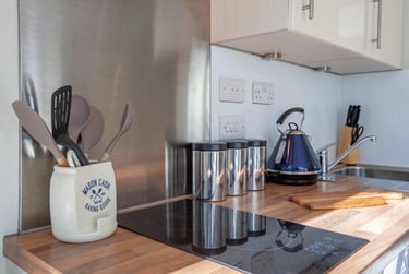 Standard Studio at Mercury House, St Peters Road, City Centre, Bournemouth, BH12NT - Image 3
