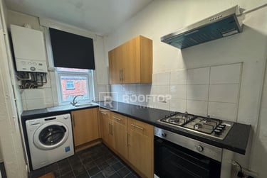 2 bed house, Royal Park Terrace, Hyde Park, Leeds, LS61EX - Image 6