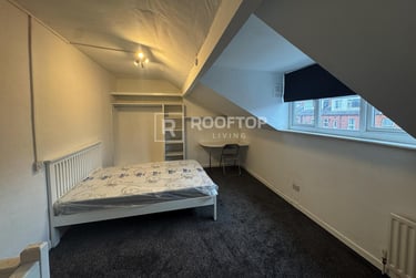 2 bed house, Royal Park Terrace, Hyde Park, Leeds, LS61EX - Image 9
