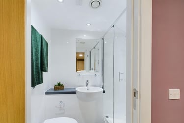 Classic Studio at Arcadian, 260 Huntingdon Street, City Centre, Nottingham, NG13NB - Image 7