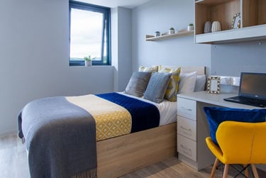 Premium Studio at Renslade House, Bonhay Road, Pennsylvania, Exeter, EX43AY - Image 1