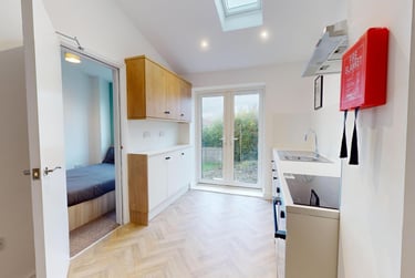 6 bed house, Lymore Avenue, Twerton, Bath, BA21AX - Image 2