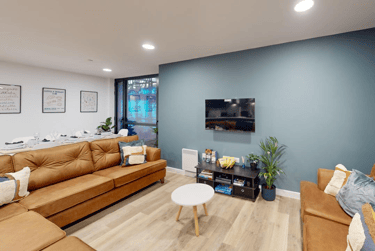 Premium Plus Ensuite - Image 4