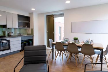 Standard Ensuite Riverview at Bankside Student Living, Walnut Tree Close, City Centre, Guildford, GU14JF - Image 5