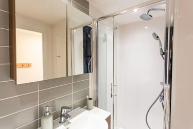 Standard Ensuite at Bankside Student Living, Walnut Tree Close, City Centre, Guildford, GU14JF - Image 4