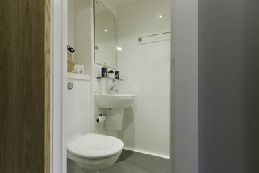 Premium Studio at Luneside, St Georges Quay, Fairfield, Lancaster, LA15JT - Image 7