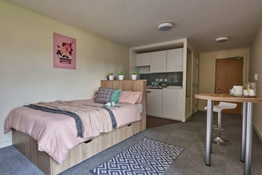 Deluxe Accessible Studio - Image 1