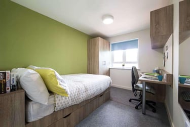 Superior Ensuite 2 Bed Cluster - Image 1