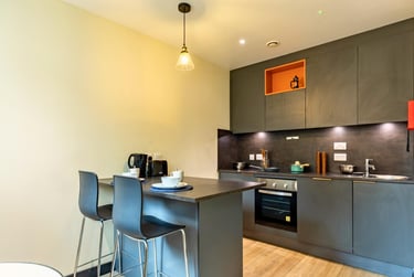 Superior Studio at Crown House, Regents Hill, Seven Dials, Brighton, BN13ED - Image 4