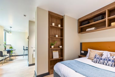 Superior Studio at Crown House, Regents Hill, Seven Dials, Brighton, BN13ED - Image 2