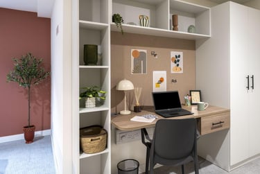 Deluxe Ensuite - Image 4