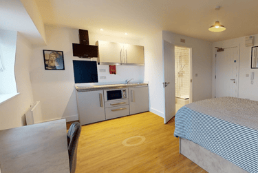 1 bed house, Lemyngton Street, City Centre, Loughborough, LE111UH - Image 1
