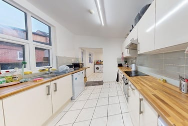 6 bed house, Hope Drive, Lace Market, Nottingham, NG71DL - Image 2