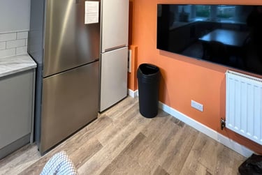 1 bed house, Whiteladies Road, Redland, Bristol, BS82QN - Image 2