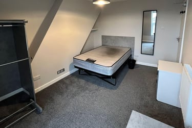 1 bed house, Whiteladies Road, Redland, Bristol, BS82QN - Image 4
