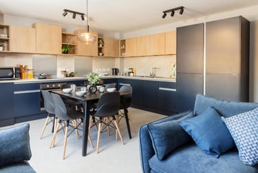 Gold En Suite at St Peters Court, Midland Way, Lenton, Nottingham, NG73EU - Image 12