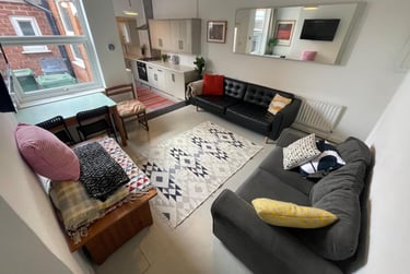 4 bed house, Edward Street, City Centre, Loughborough, LE111QF - Image 2