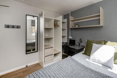 Classic 1 Bed Apartment at Emily Davies, Western Esplanade, Portswood, Southampton, SO152PU - Image 2