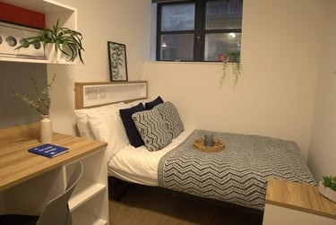 Silver Ensuite at Manchester Student Village, Lower Chatham Street, City Centre, Manchester, M15SX - Image 1