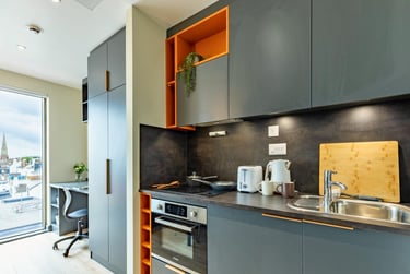 Classic Plus Studio at Crown House, Regents Hill, Seven Dials, Brighton, BN13ED - Image 1