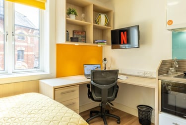 Classic Studio at Iron Bridge Studios, Lower North Street, Pennsylvania, Exeter, EX43EU - Image 3