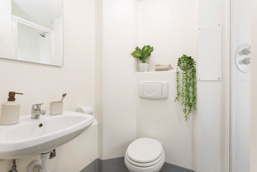 Classic Ensuite at The Tannery, Cavendish Street, City Centre, Leeds, LS31AF - Image 3