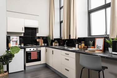 Premium Plus Studio - Image 1