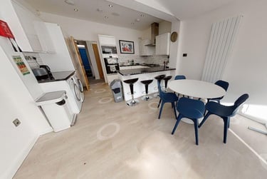 5 bed house, City Road, Dunkirk, Nottingham, NG72JL - Image 2