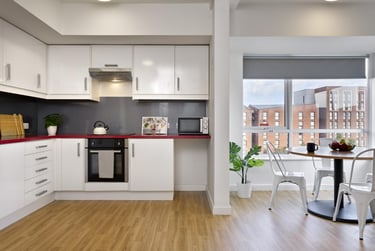 Gold Ensuite at The Maltings, Haven Road, Greenstead, Colchester, CO28FU - Image 2