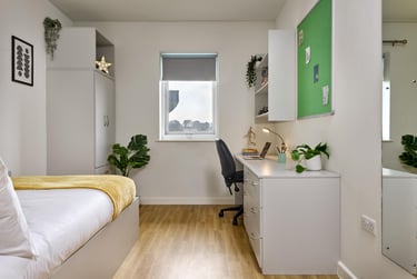 Platinum Ensuite at The Maltings, Haven Road, Greenstead, Colchester, CO28FU - Image 1