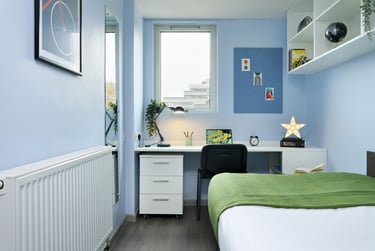 Silver Ensuite - Image 1