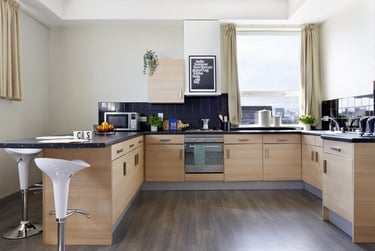 2 Bed Apartment at Central Point, 50 Royal Parade, City Centre, Plymouth, PL11DZ - Image 5