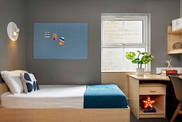Classic En-suite at Firth Point, 100 Firth Street, City Centre, Huddersfield, HD13BQ - Image 1