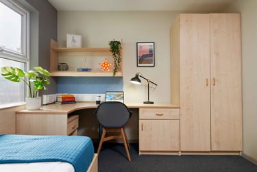 Classic En-suite at Firth Point, 100 Firth Street, City Centre, Huddersfield, HD13BQ - Image 2