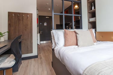Classic Studio at Crown House, Regents Hill, Seven Dials, Brighton, BN13ED - Image 1