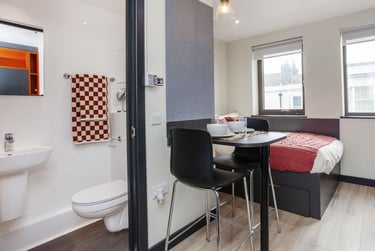 Club Studio at Crown House, Regents Hill, Seven Dials, Brighton, BN13ED - Image 2