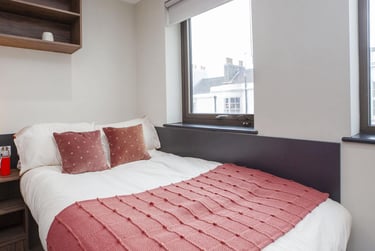 Club Studio at Crown House, Regents Hill, Seven Dials, Brighton, BN13ED - Image 1
