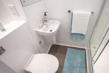 Luxury Studio - Sea View at Crown House, Regents Hill, Seven Dials, Brighton, BN13ED - Image 6